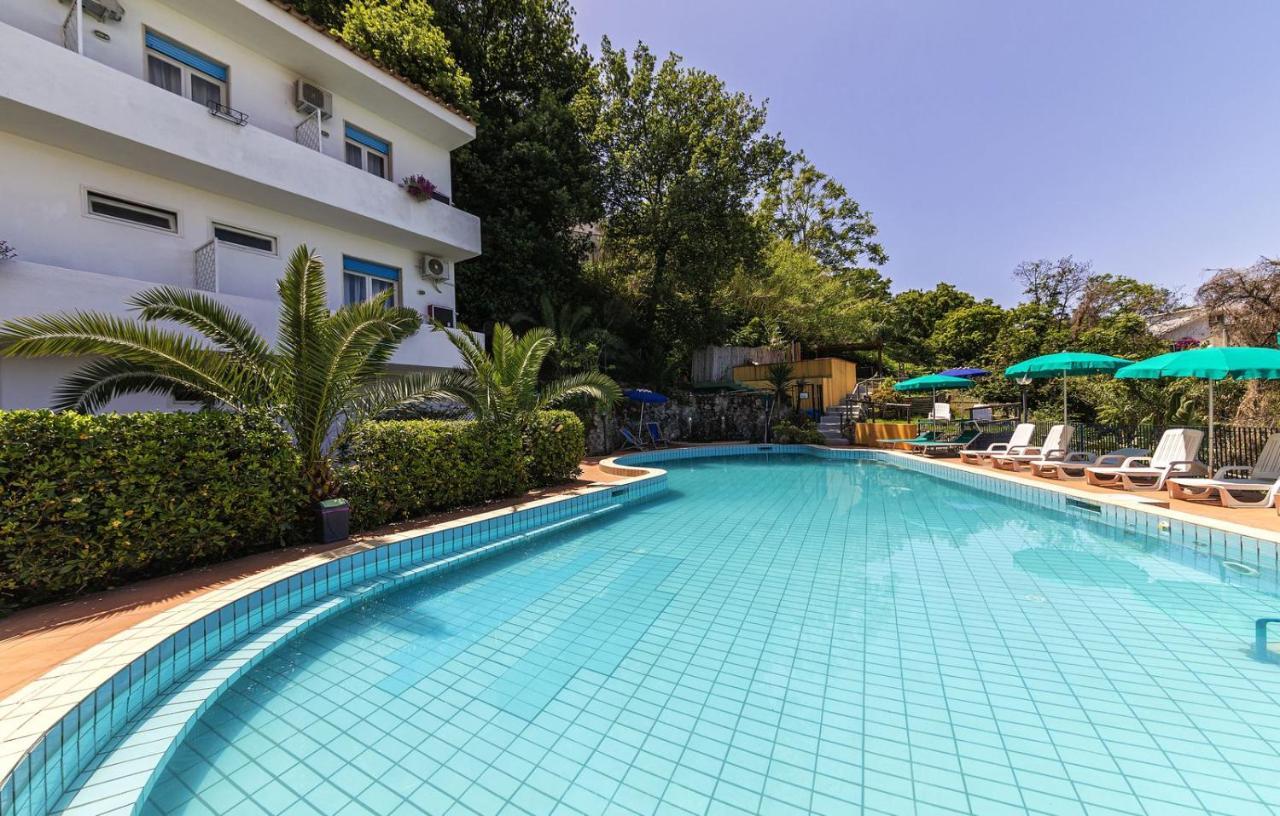 Bristol Hotel Lacco Ameno  Екстериор снимка